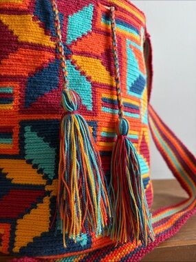 Authentic Handmade Colombian Mochila Wayuu Tribal Bucket Bag